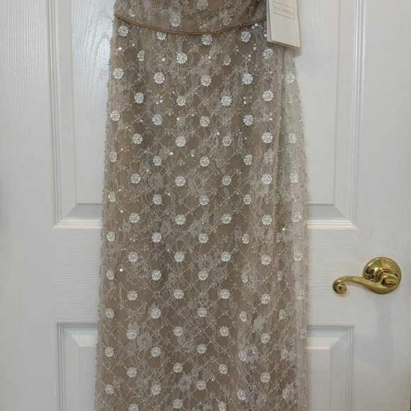 NWT Mac Duggal 68140 White Embellished Feather Strapless Column Dress Size 2 - Picture 6 of 11